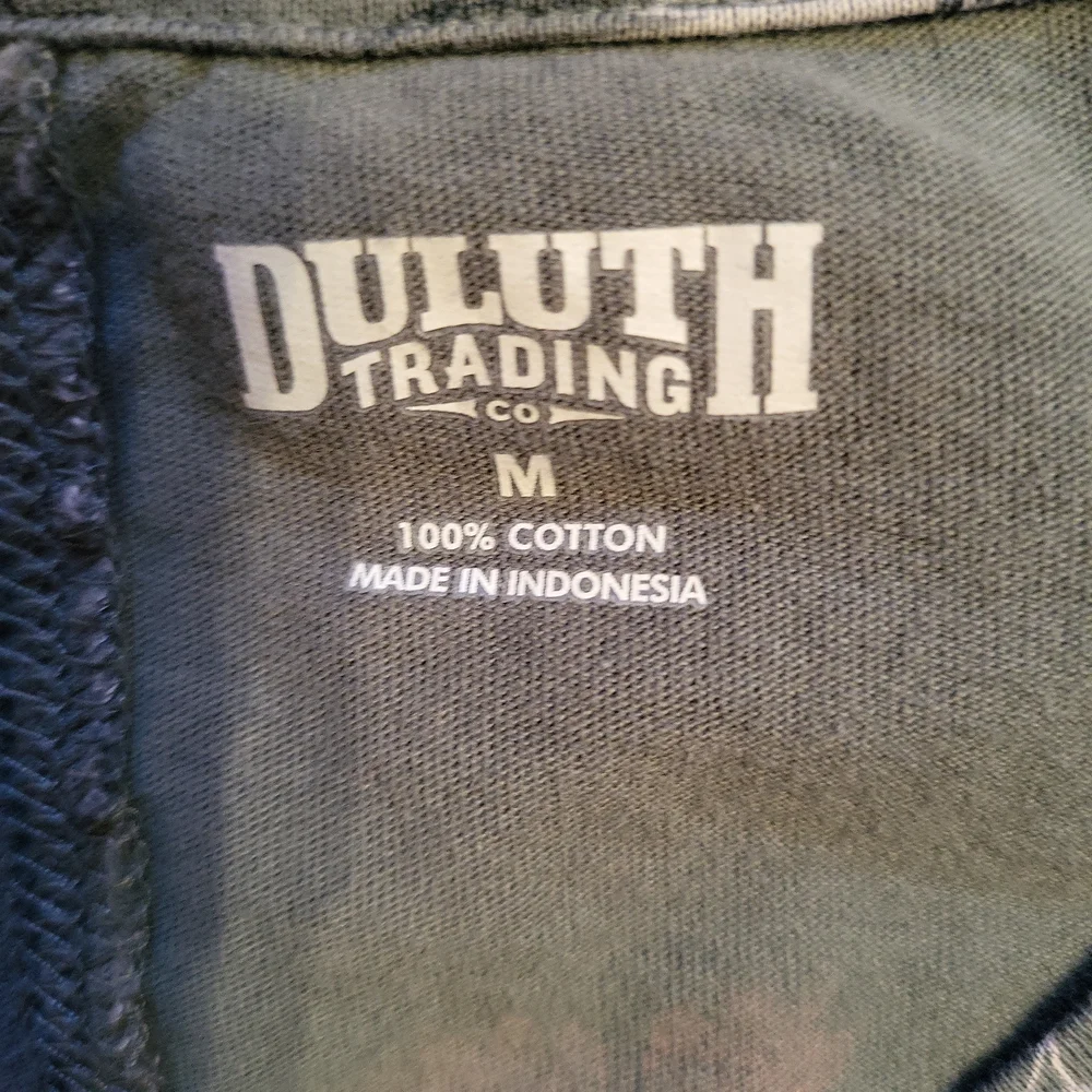 Duluth Trading Co Shirt. - Picture 2 of 2